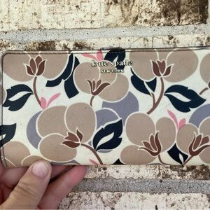 Kate Spade Floral Wallet in Beige and Black